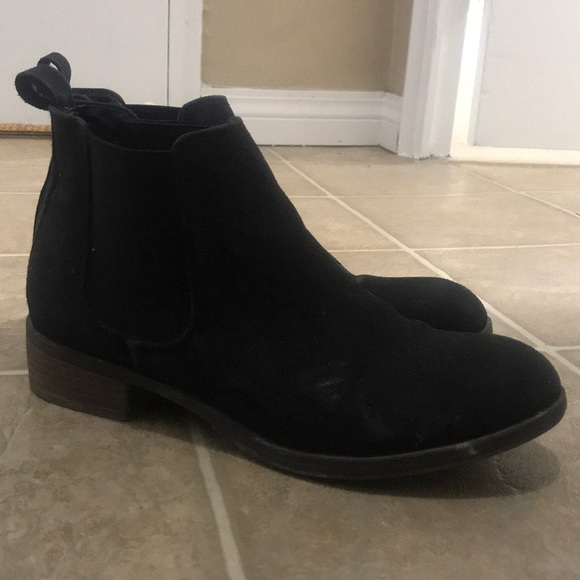 Black booties - Picture 1 of 4